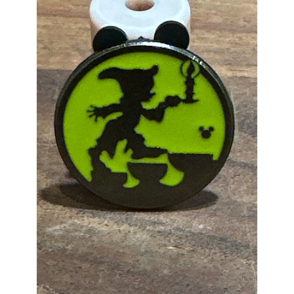 Dopey Snow White Disney Pin Hidden Mickey Trading Pin 2015 Dwarf Authentic